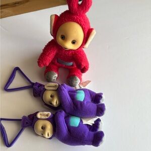 Teletubbies set Red Po and 2 Tinky Winky backpack clips